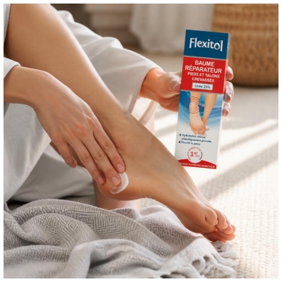 Flexitol Balsam Reparator pentru Picioare și Călcâie Crăpate Uree 25% 112 g