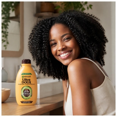 Garnier Ultra Doux Syväravitseva Shampoo Kuiville, Kiharille ja Erittäin Kiharille Hiuksille 400 ml