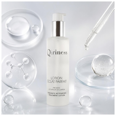 Qiriness Popolni sijaj losjon Predpriprava za aktiviranje svetlobe 200 ml