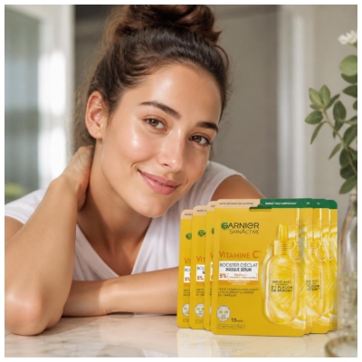 Garnier SkinActive Vitamin C Maska iz blaga Serum Pospeševalec sijaja, paket 5 x 28 ml