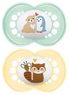 MAM 2 Sucettes Original Classique 6 Mois et + - Modèle : Ours/Pingouin et Raton Laveur