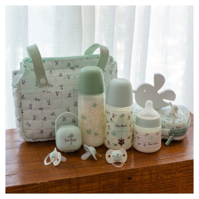 Suavinex Birdies Feeding Bottle Symmetrical Nipple Fast Flow 360 ml 6 Months and up - Colour: Green