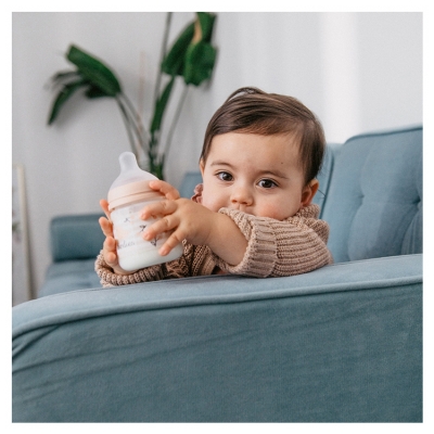 Suavinex Birdies Feeding Bottle Symmetrical Nipple Slow Flow 150 ml 0 Months and up - Colour: Pink