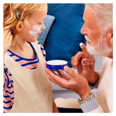 Nivea Kosteusvoide Kasvoille Vartalolle ja Käsille 200 ml