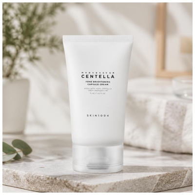 Skin1004 Madagaskaras Centella Toņa Spīdināšanas Kapsulu Krēms 75 ml