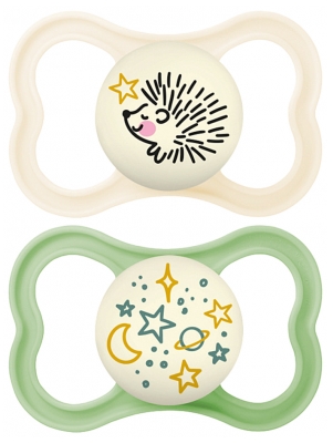 MAM 2 Soothers Supreme Night 6 Months and Over - Colour: Green