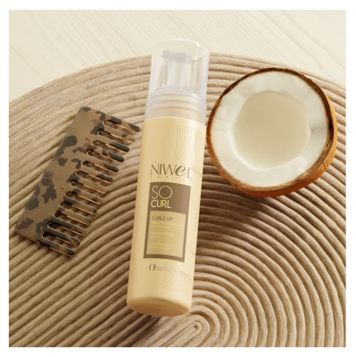 Moussa de fixare Niwel Beauty So Curl Curls Up pentru păr ondulat și creț 200 ml