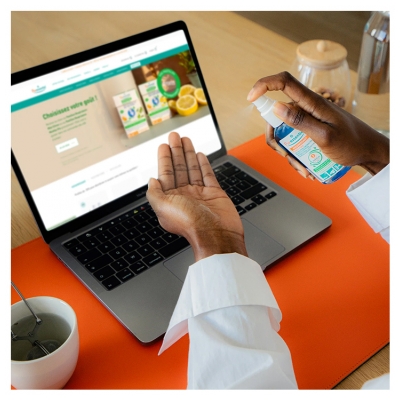 Puressentiel Razkužilo Razpršilo Antibakterijsko za roke & Površine s 3 Eteričnimi Olji 250 ml