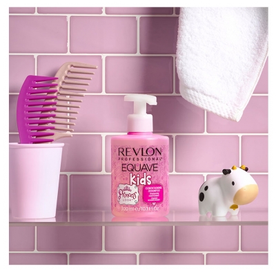 Revlon Professional Equave Kids Princess Look Shampoing Conditionneur Fraise 300 ml + Soin Démêlant Parfum Fraise 200 ml