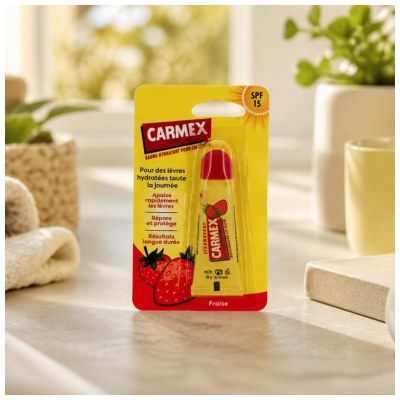 Carmex Feuchtigkeitsspendender Erdbeer-Lippenbalsam SPF15 Tube 10 g