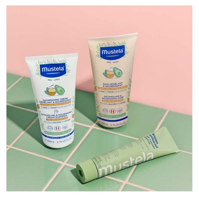 Mustela krēmveida atšķetinošs un barojošs šampūns 200 ml