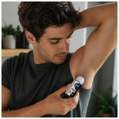 Nivea Men Black & White Invisible Ultimate Impact Anti-Transpirant 72H Roll-On 50 ml