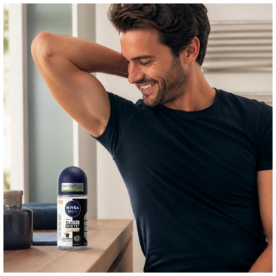 Nivea Men Black & White Invisible Ultimate Impact Anti-Transpirant 72H Roll-On 50 ml