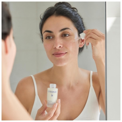 Caudalie Vinoperfect Sérum Resplandor Antimanchas 30 ml + Vinosun Fluido Muy Alta Protección SPF50+ 20 ml de Regalo