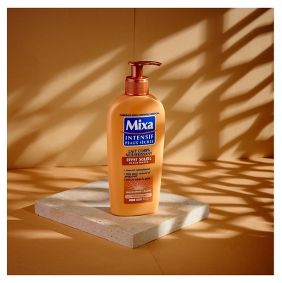 Mixa Voedende Bodylotion met Zongekust Effect Lichte Huid 250 ml