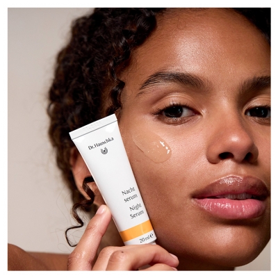 Dr. Hauschka Nočni tonizirajoči serum 20 ml