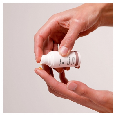 Dr. Hauschka Regenerační intenzivní oční sérum 15 ml