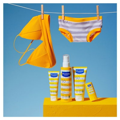 Mustela Krém na opalování ve sticku Vysoká ochrana SPF50 Rodina 9 ml