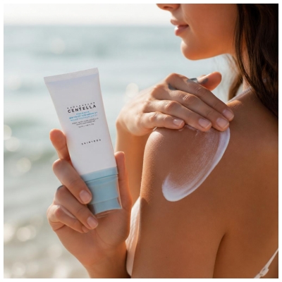 Skin1004 Madagascar Centella Hyalu-Cica Aurinkoseerumi SPF50+ Setti 2 x 50 ml