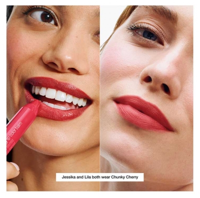 Clinique Chubby Stick Balsam de Buze Hidratant Colorat 3 g - Tentă: 05 Chunky Cherry
