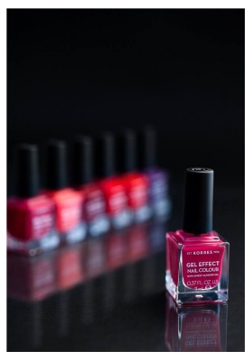 Korres Effect Gel Nagellak 11 ml - Kleur: 74 : Bessenverslaafde