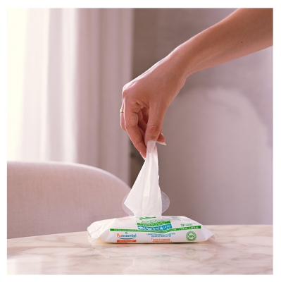 Puressentiel Assainissant Lingettes Désinfectantes aux 3 Huiles Essentielles 32 Lingettes